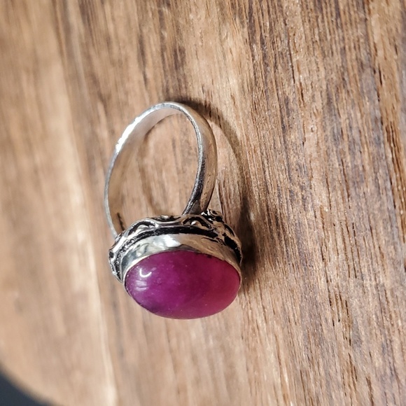 Size 6 R745 sterling silver ruby ring - Picture 2 of 2